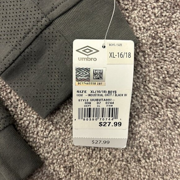Umbro Kids Tech Soccer Full Zip Jacket Size XL (16/18) Gray Zipped Pockets NWT - Picture 13 of 14